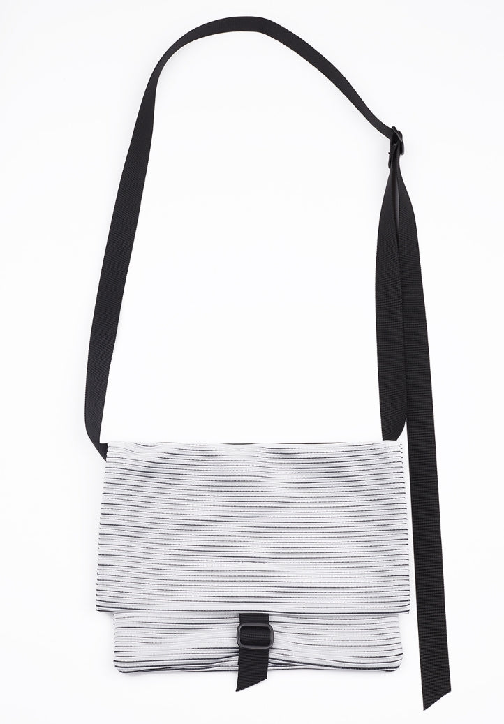 スクラップ(SKRAP)PLEATS sacoche bag White