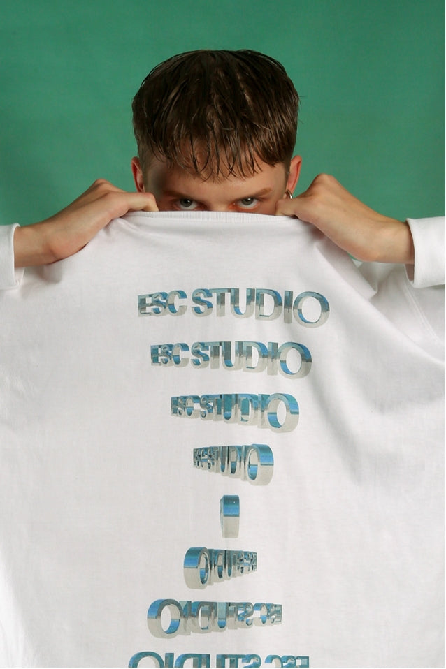 イーエスシースタジオ(ESC STUDIO) Logo long sleeves (white)
