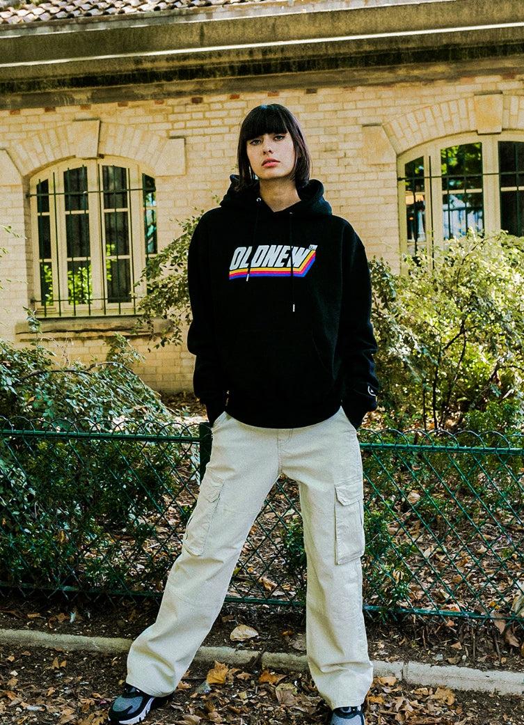 シディスコンマ(SHETHISCOMMA) OLDNEW HOOD T