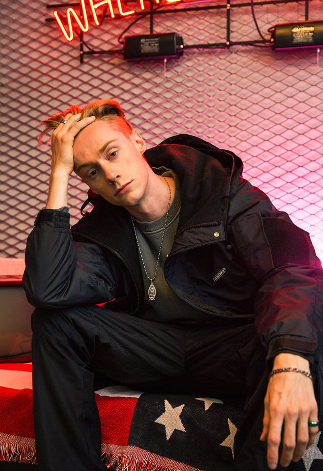 セイントペイン(SAINTPAIN)  SP HOOD WIND PARKA