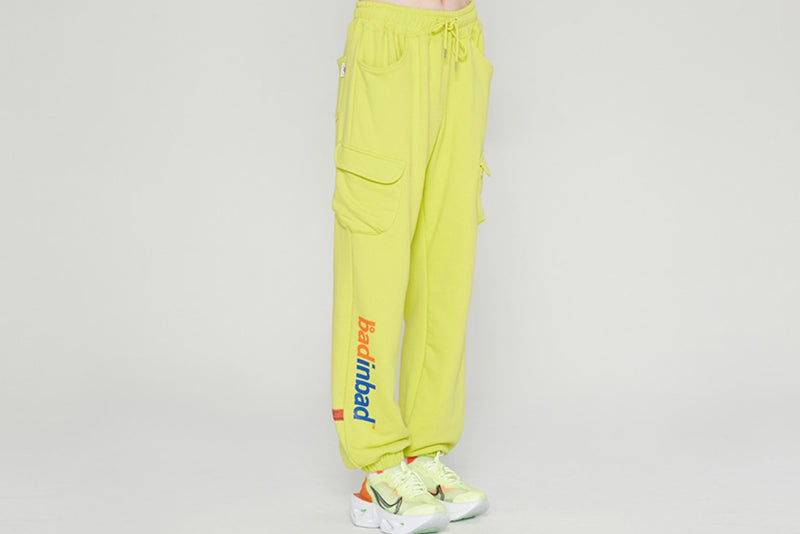 ベドインベド(BADINBAD)NEON POCKET SWEATPANTS_LIGHT GREEN