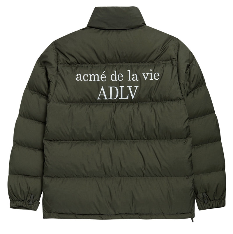 アクメドラビ(acme' de la vie) ADLV OVERSIZED SHORT PADDING KHAKI