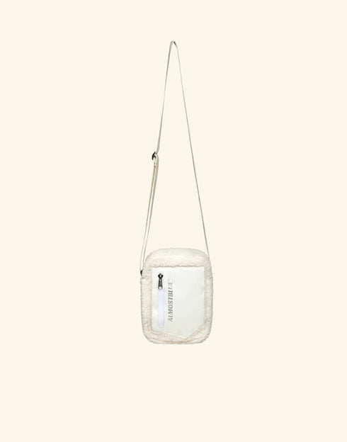オルモストブルー(Almost Blue) FLEECE POCKET CROSS BAG