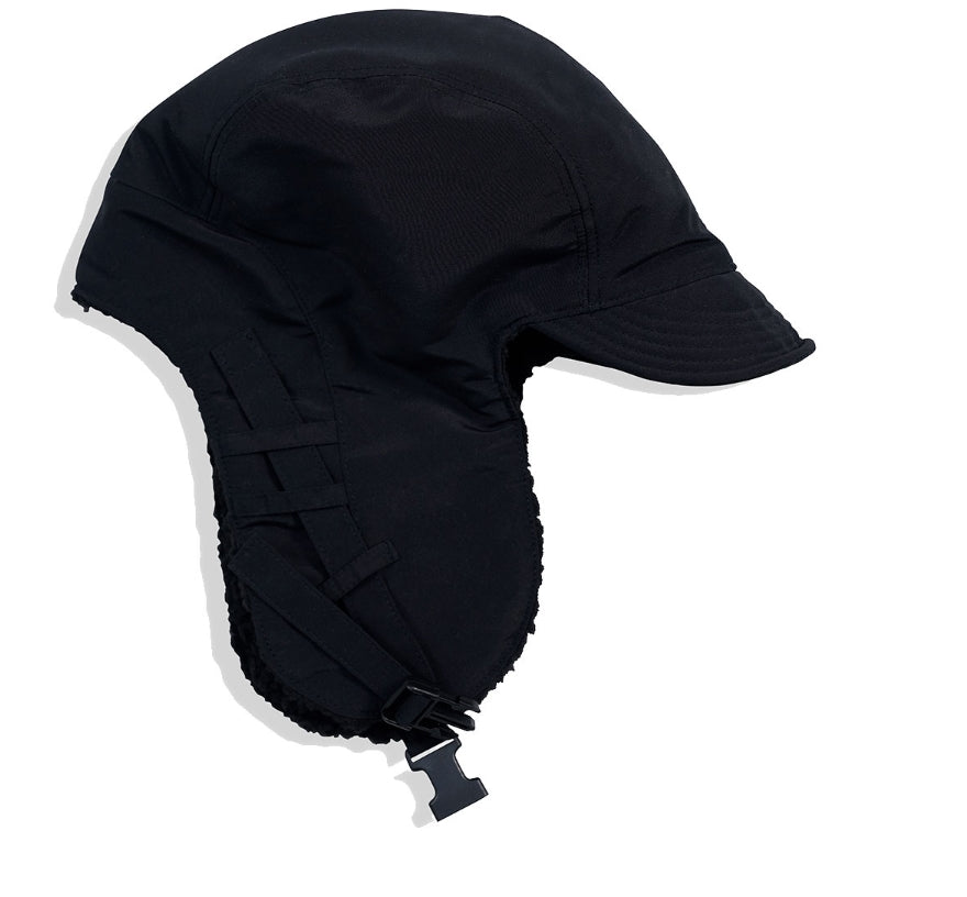 オーワイ(OY) LOGO EARFLAP CAP- BLACK
