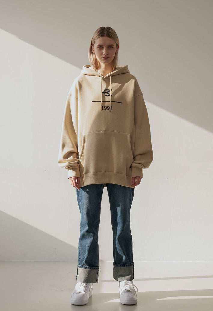 オーワイ(OY)LOGO NUMBER HOODIE-BEIGE