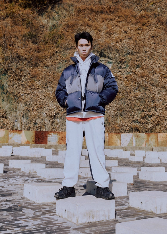 オベルー(OVERR) ESSAY.5 OVR LOGO PRINTING NAVY PADDING