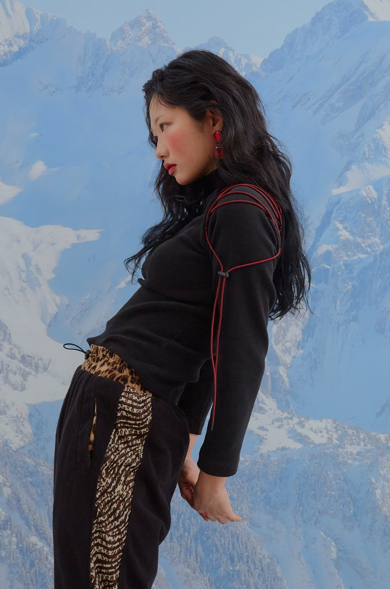 オクトーバーサード(Oct.3) Raglan String Turtle Neck T [Black]