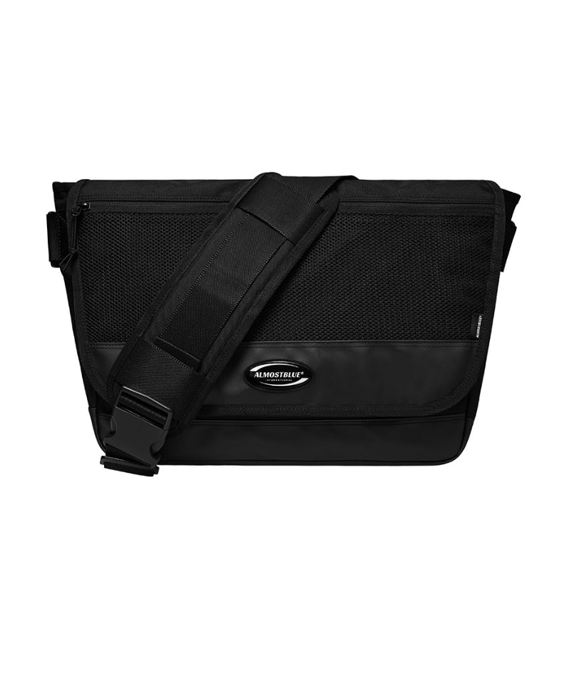 オルモストブルー(Almost Blue) RUBBER LOGO MESSENGER BAG