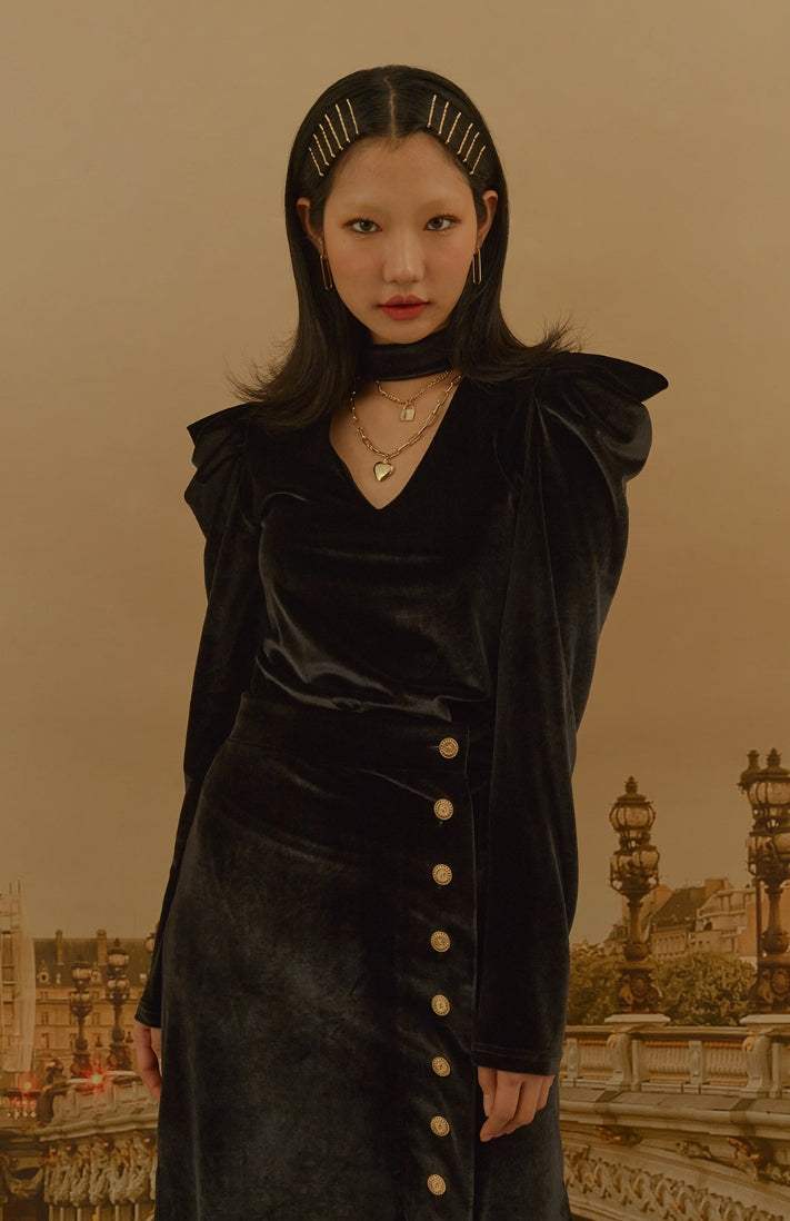 オクトーバーサード(Oct.3) Choker Neck Puff Sleeve Velvet T [Black]