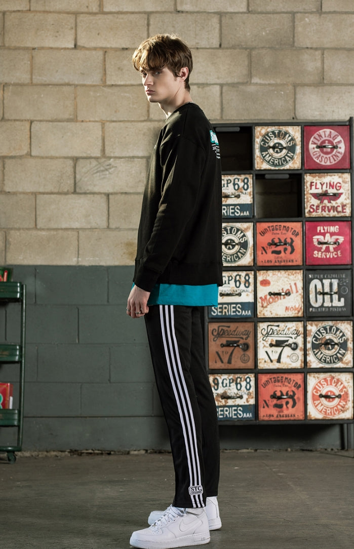 シディスコンマ(SHETHISCOMMA) LOGO LETTERRING MTM