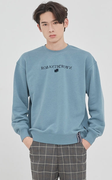 ロマンティッククラウン(ROMANTIC CROWN)RMTCRW LOGO SWEATSHIRT_LIGHT BLUE（NO NAPPING)
