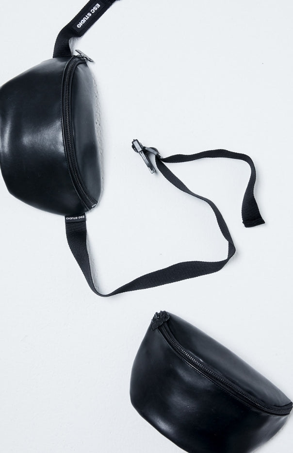イーエスシースタジオ(ESC STUDIO)  Leather twins waist bag