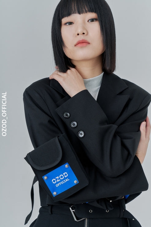 オージーオーディー(OZOD) CROP BLAZER_black