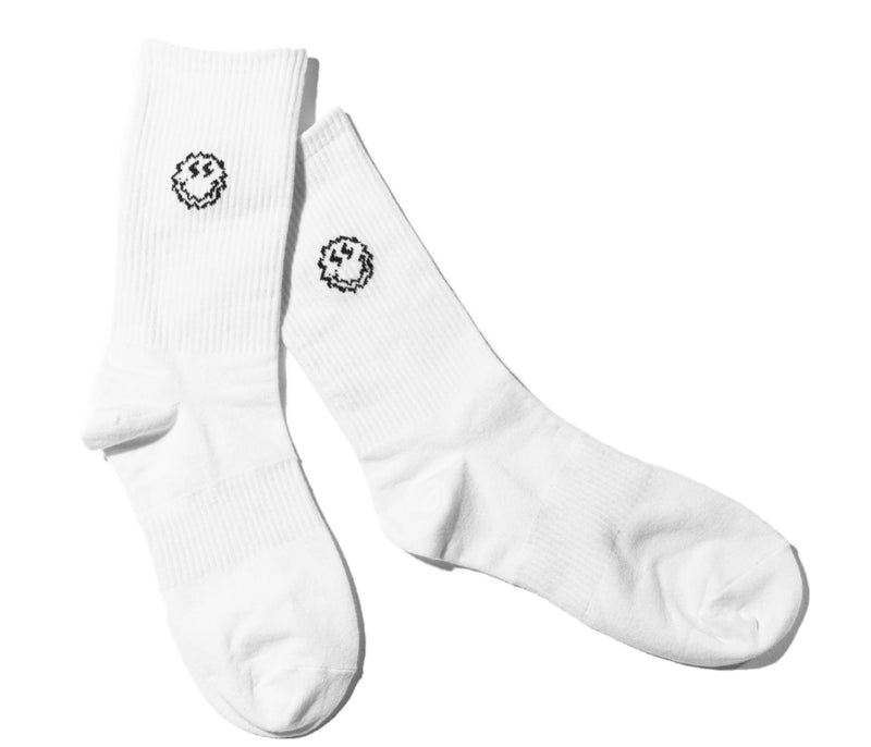 マスノウン(MASSNOUN) SMILE LOGO SOCKS MSZAS001-WT