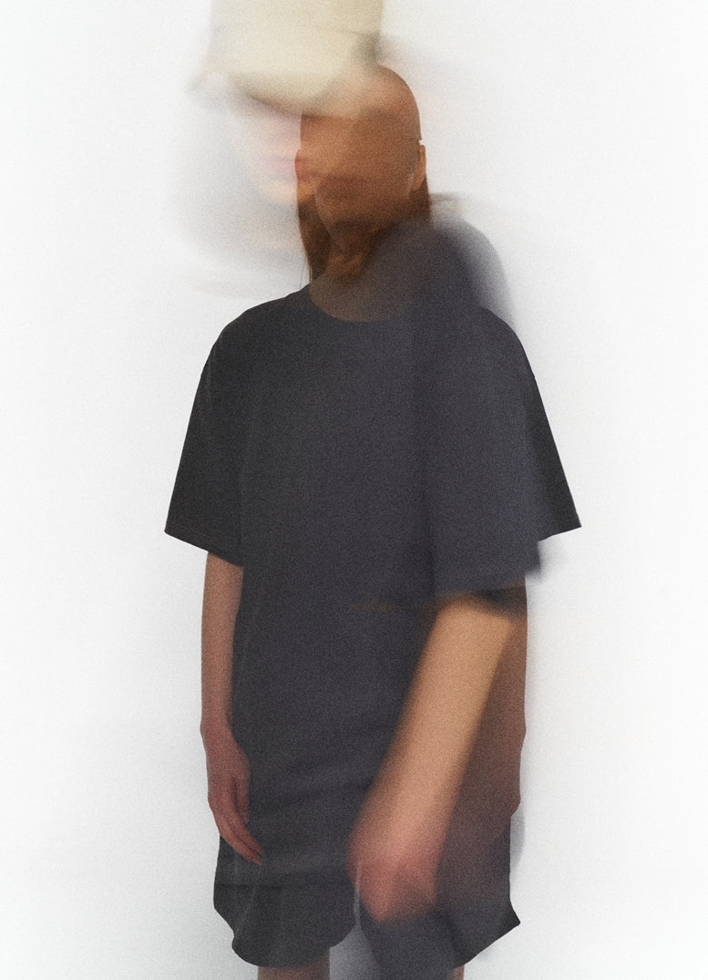 オベルー(OVERR) 20SU PIGMENT CHARCOAL SIDE DETAIL T-SHIRTS