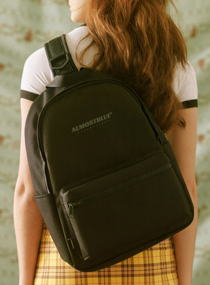 オルモストブルー(Almost Blue) STANDARD SLING BAG