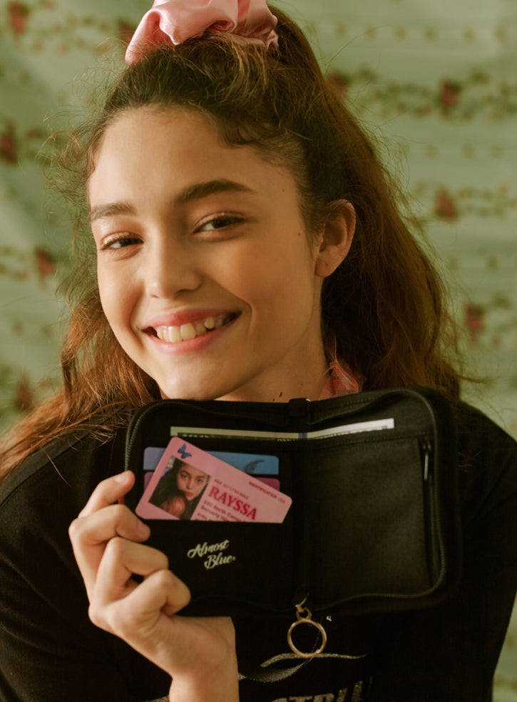 オルモストブルー(Almost Blue) ABG ENAMEL HALF WALLET