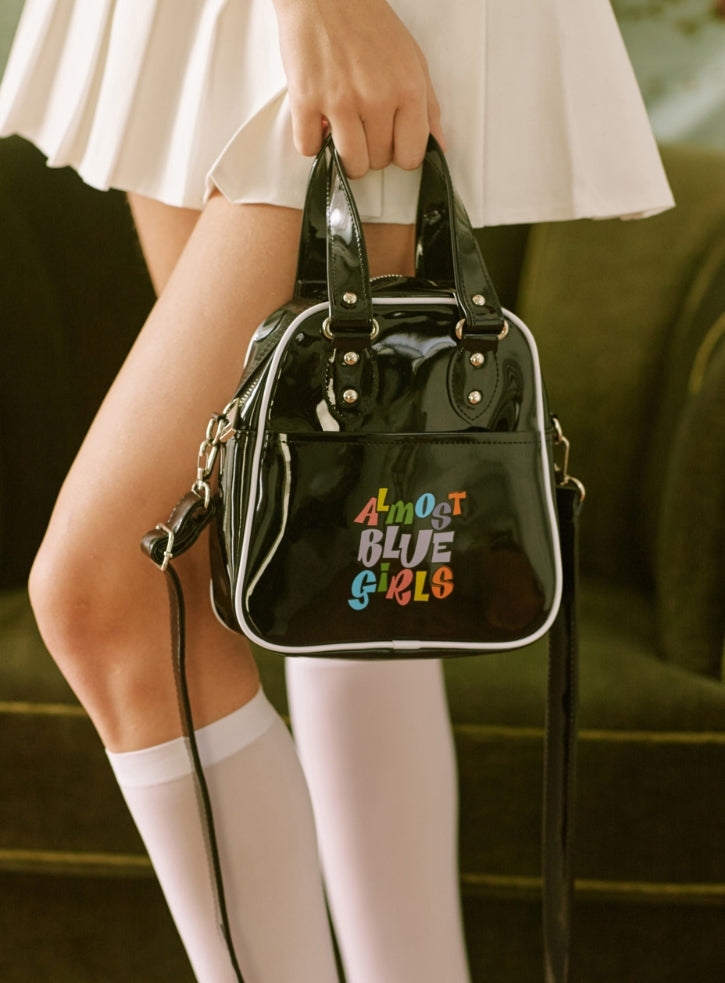 オルモストブルー(Almost Blue) ABG ENAMEL CROSS BAG