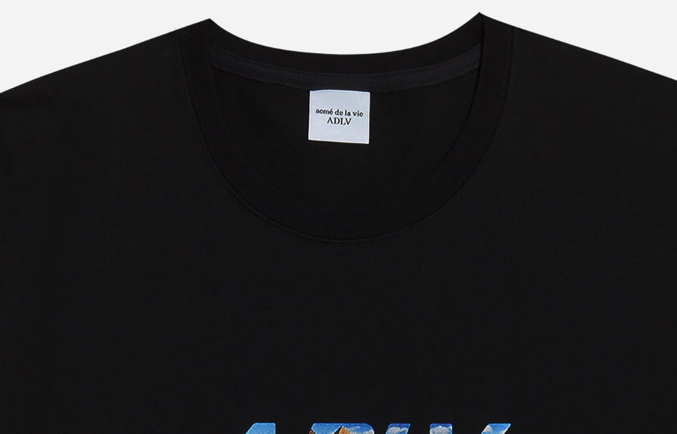 Acme Pyramid アクメドラビ(acme' de la vie) PYRAMID LOGO SHORT SLEEVE T-SHIRT – UNDERSTUDY CLUB