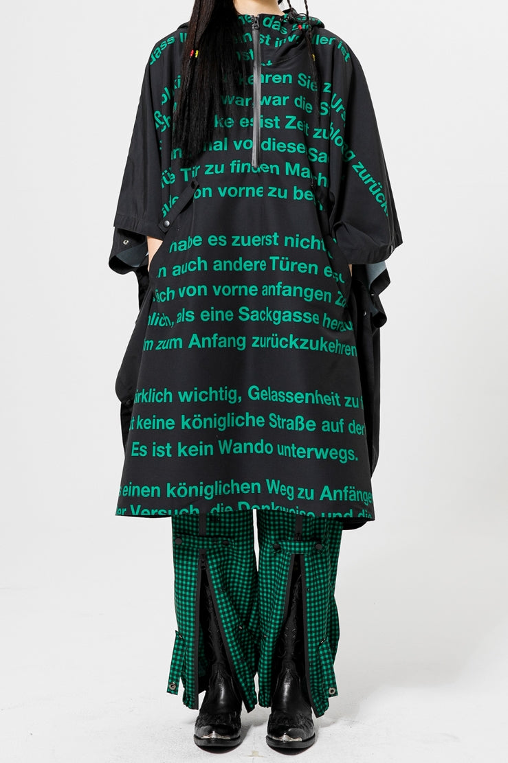 イーエスシースタジオ(ESC STUDIO)  Lettering poncho (black)