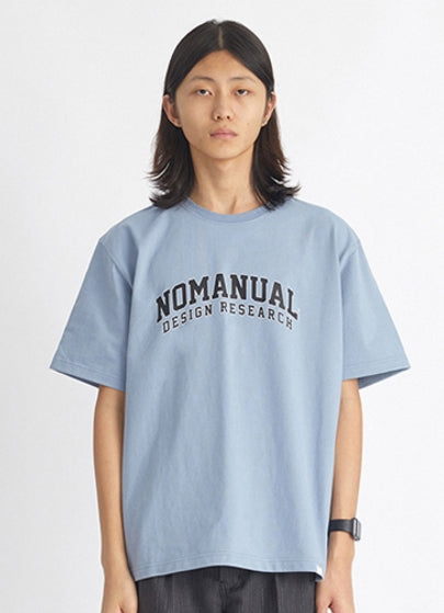 NOMANUAL(ノーマニュアル) NM UNIV. T-SHIRT - SKYBLUE