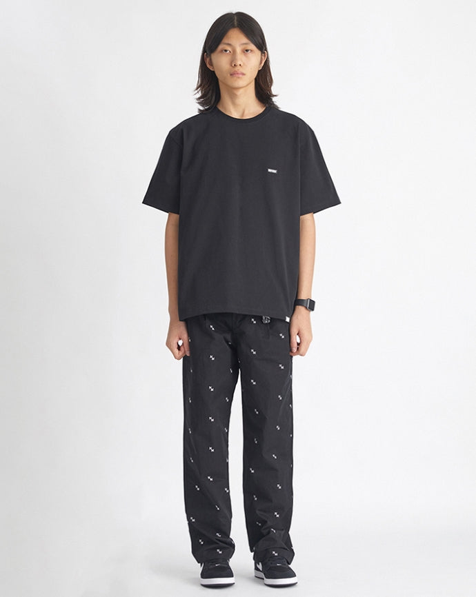 NOMANUAL(ノーマニュアル) LOGO PATCHED T-SHIRT - BLACK