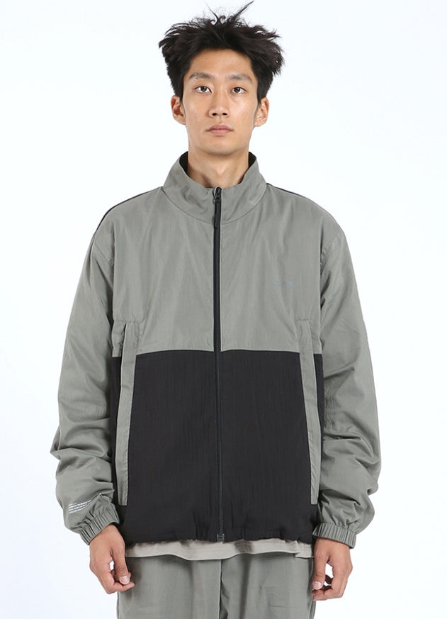 NOMANUAL(ノーマニュアル) NM PATCH TRAINING JACKET - KHAKI