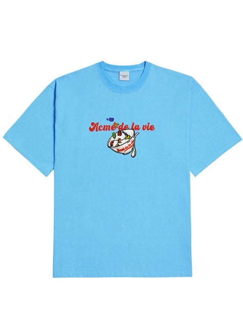 アクメドラビ(acme' de la vie) CEREALS LOGO SHORT SLEEVE T-SHIRT SKY BLUE