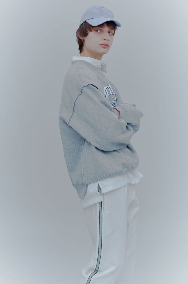 ORDINARY PEOPLE(オーディナリーピープル) [DISNEYxORDINARY PEOPLE] MICKEY AND FRIENDS' POSITIVE VIBES GREY SWEATSHIRTS