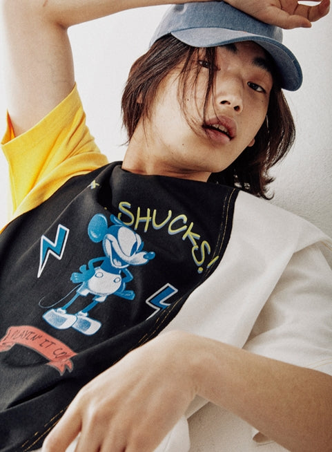 ORDINARY PEOPLE(オーディナリーピープル)  [ORDINARYPEOPLE X DISNEY] AW SHUCKS MICKEY! YELLOW STITCH POINT T-SHIRTS