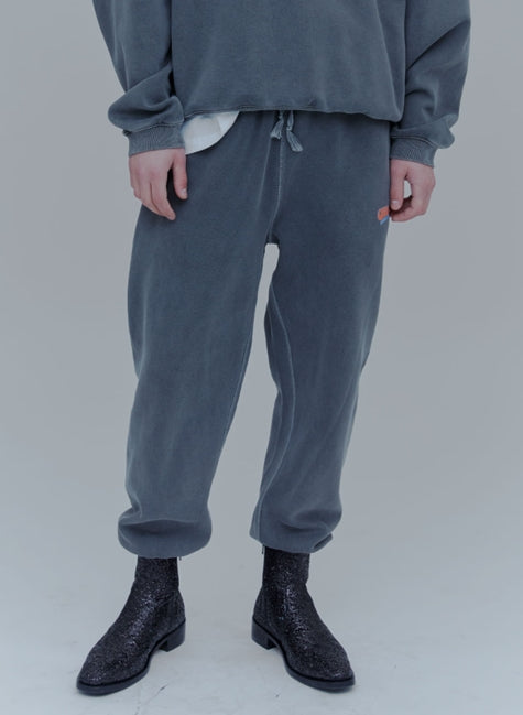 ORDINARY PEOPLE(オーディナリーピープル)   VINTAGE LOGO CHARCOAL PIGMENT SWEATPANTS