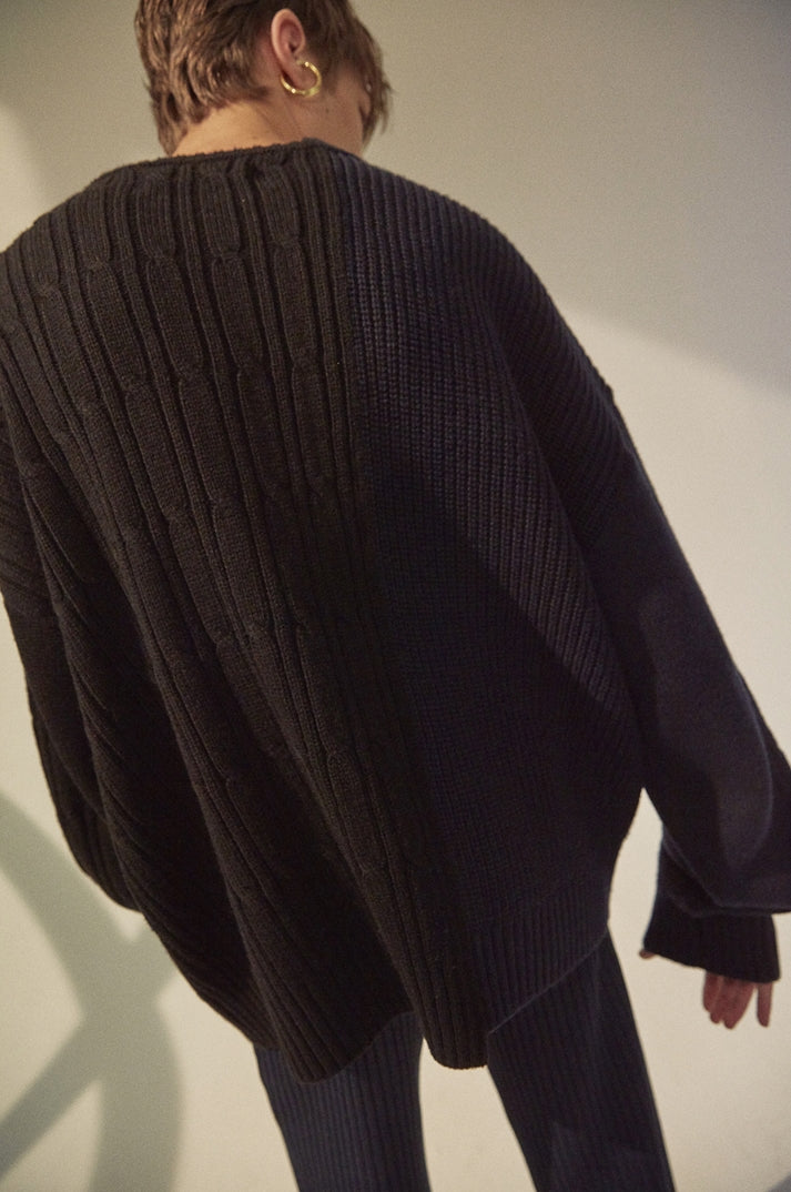 ORDINARY PEOPLE(オーディナリーピープル) COLOR-TEXURE MIXED NAVY&BLACK SWEATER