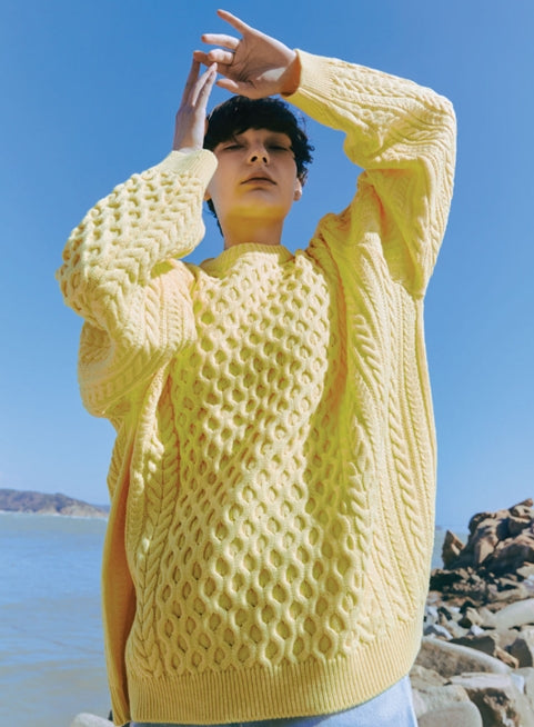 ORDINARY PEOPLE(オーディナリーピープル) OVERTWIST PATTERN YELLOW SWEATER