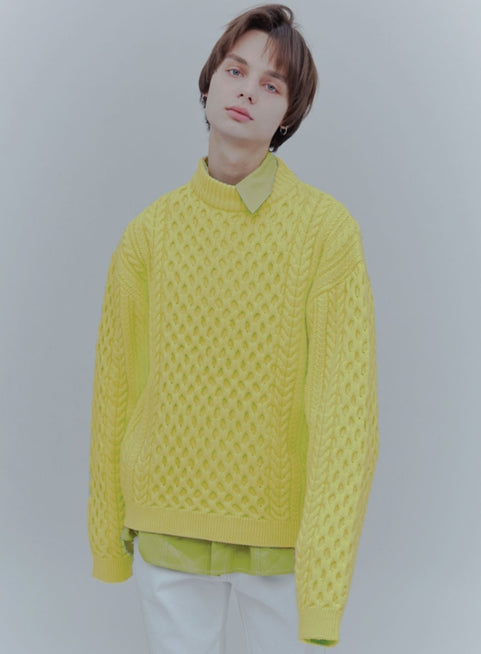 ORDINARY PEOPLE(オーディナリーピープル) OVERTWIST PATTERN YELLOW SWEATER