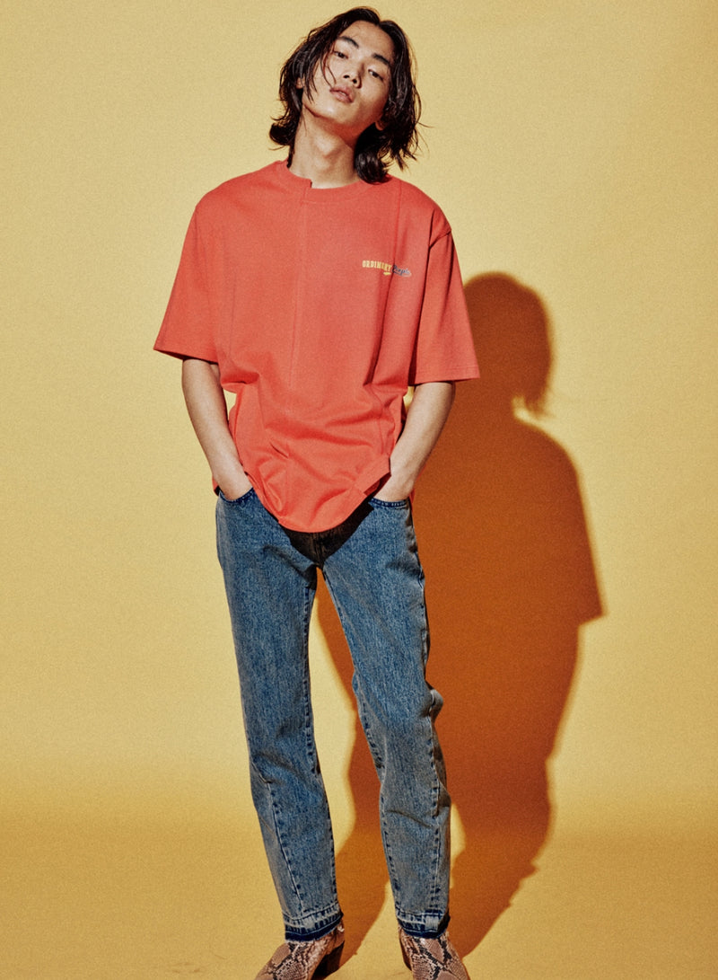 ORDINARY PEOPLE(オーディナリーピープル)   OLD SCHOOL ARMY LOGO SCARLET T-SHIRTS