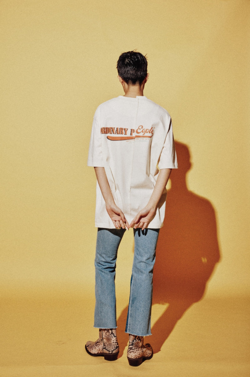 ORDINARY PEOPLE(オーディナリーピープル)    OLD SCHOOL ARMY LOGO CREAM T-SHIRTS