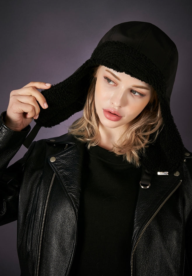 VARZAR(バザール) Reversible metal tip overfit trooper hat black