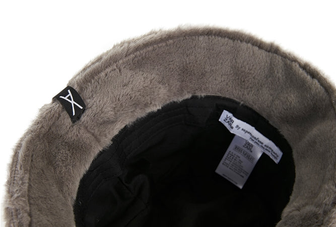 VARZAR(バザール) Fur logo point bucket hat grey
