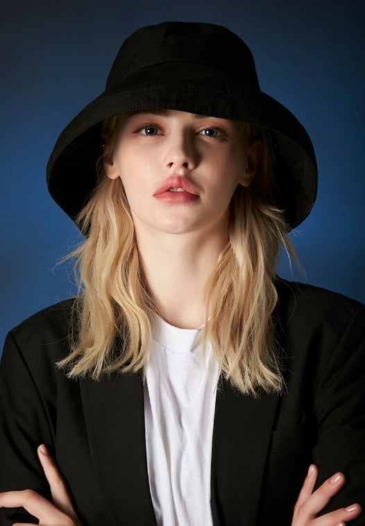 VARZAR(バザール) Metal tip overfit bucket hat baby black