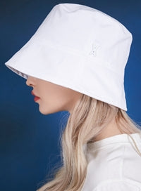 VARZAR(バザール) Stud drop overfit bucket hat white