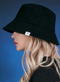 VARZAR(バザール) Herringbone label bucket hat black