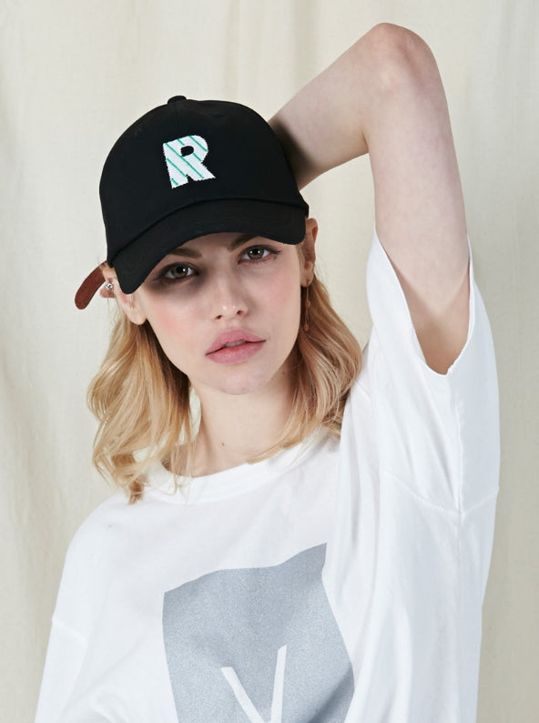 VARZAR(バザール) R applique ballcap black
