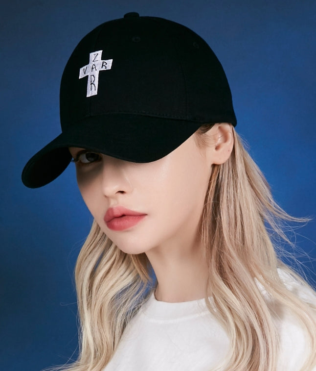 VARZAR(バザール) Black Cross Logo Overfit Buckle Cap Black