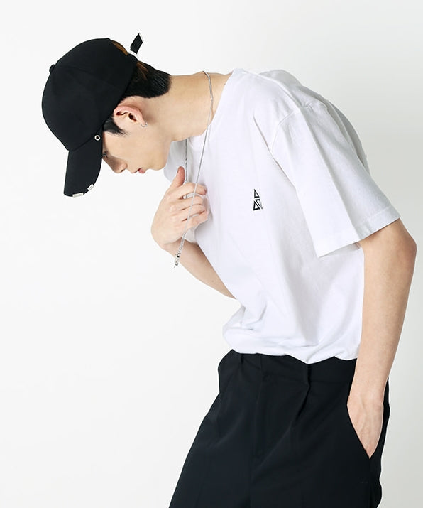 SSY(エスエスワイ)           hiddenface t-shirt white