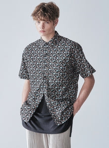 KND(ケイエンド) MULTI BLACK PAISLEY HALF SHIRT