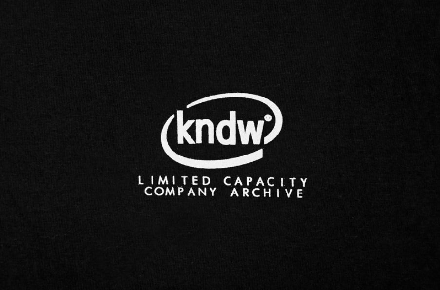 KND(ケイエンド) LOGO ARCHIVE GRAPHIC T-SHIRT BLACK