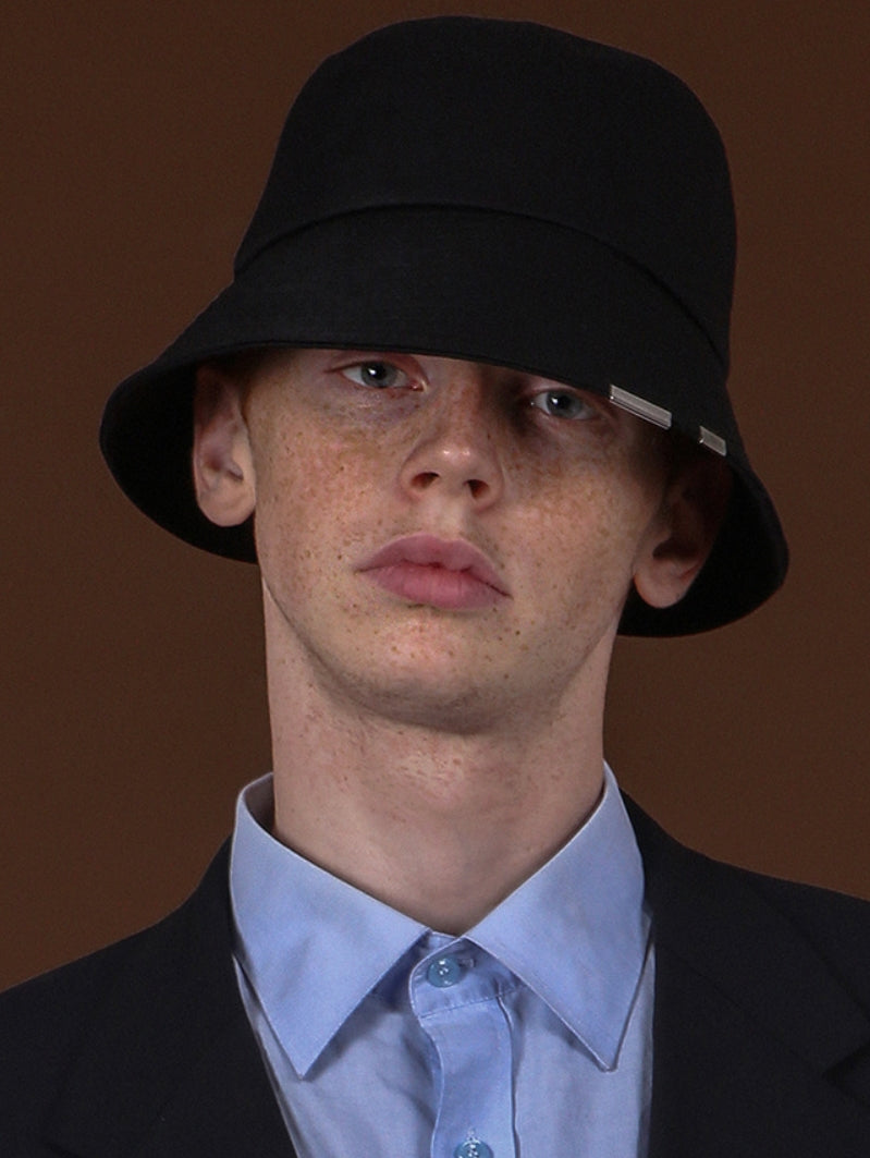 SSY(エスエスワイ) 2way chain burket hat black