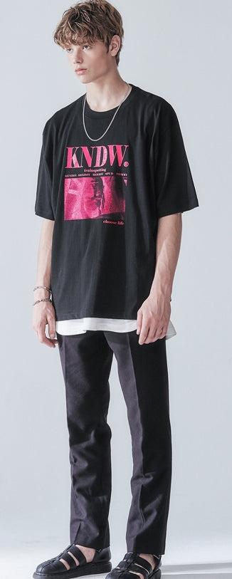KND(ケイエンド) MARK RENTON GRAPHIC T-SHIRT BLACK