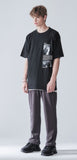 KND(ケイエンド) DUST TSPT GRAPHIC T-SHIRT BLACK