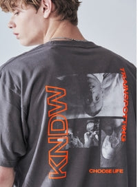 KND(ケイエンド) DUST TSPT GRAPHIC T-SHIRT GREY